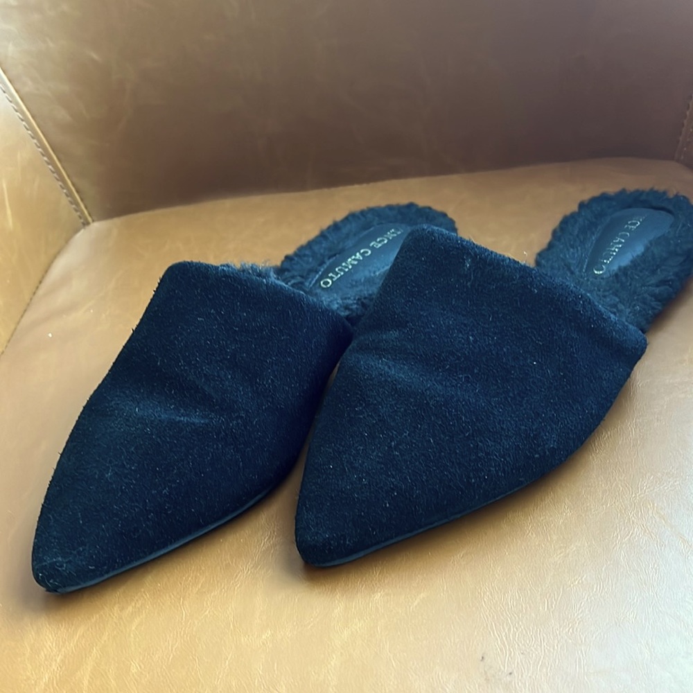 Worn only twice, in great conditions.
